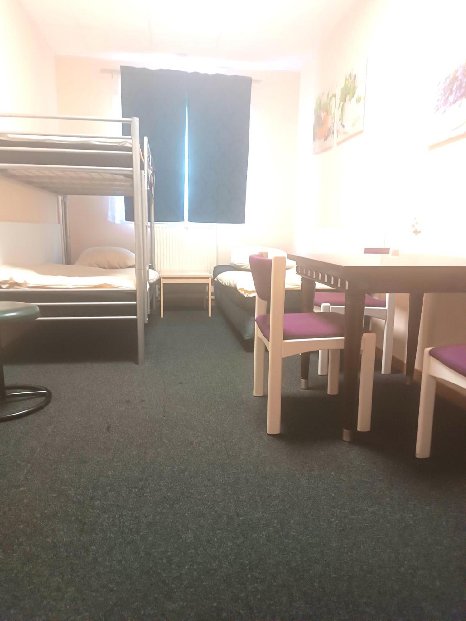 Hostel Krosnienska 12 Zielona Góra Dış mekan fotoğraf