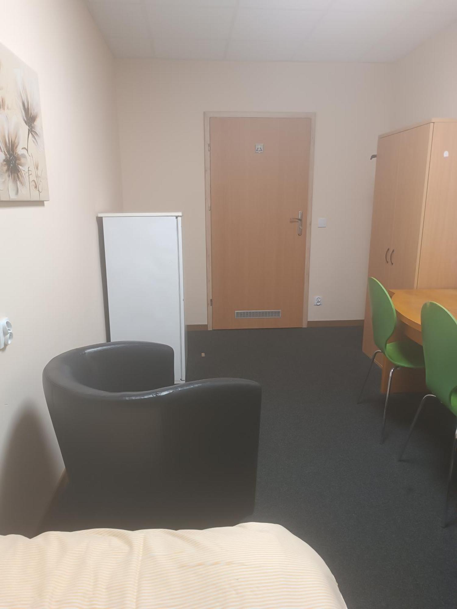 Hostel Krosnienska 12 Zielona Góra Dış mekan fotoğraf