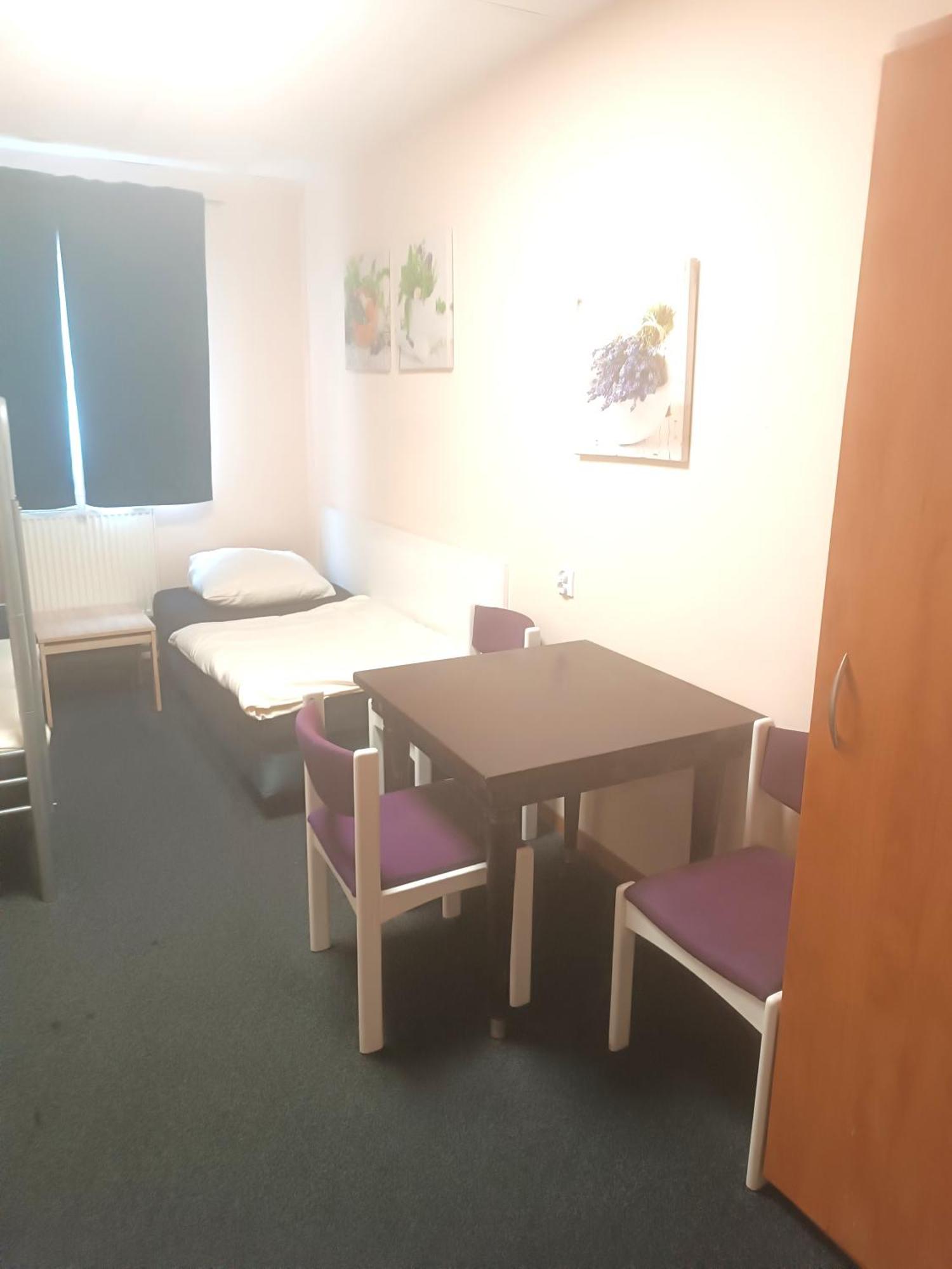Hostel Krosnienska 12 Zielona Góra Dış mekan fotoğraf