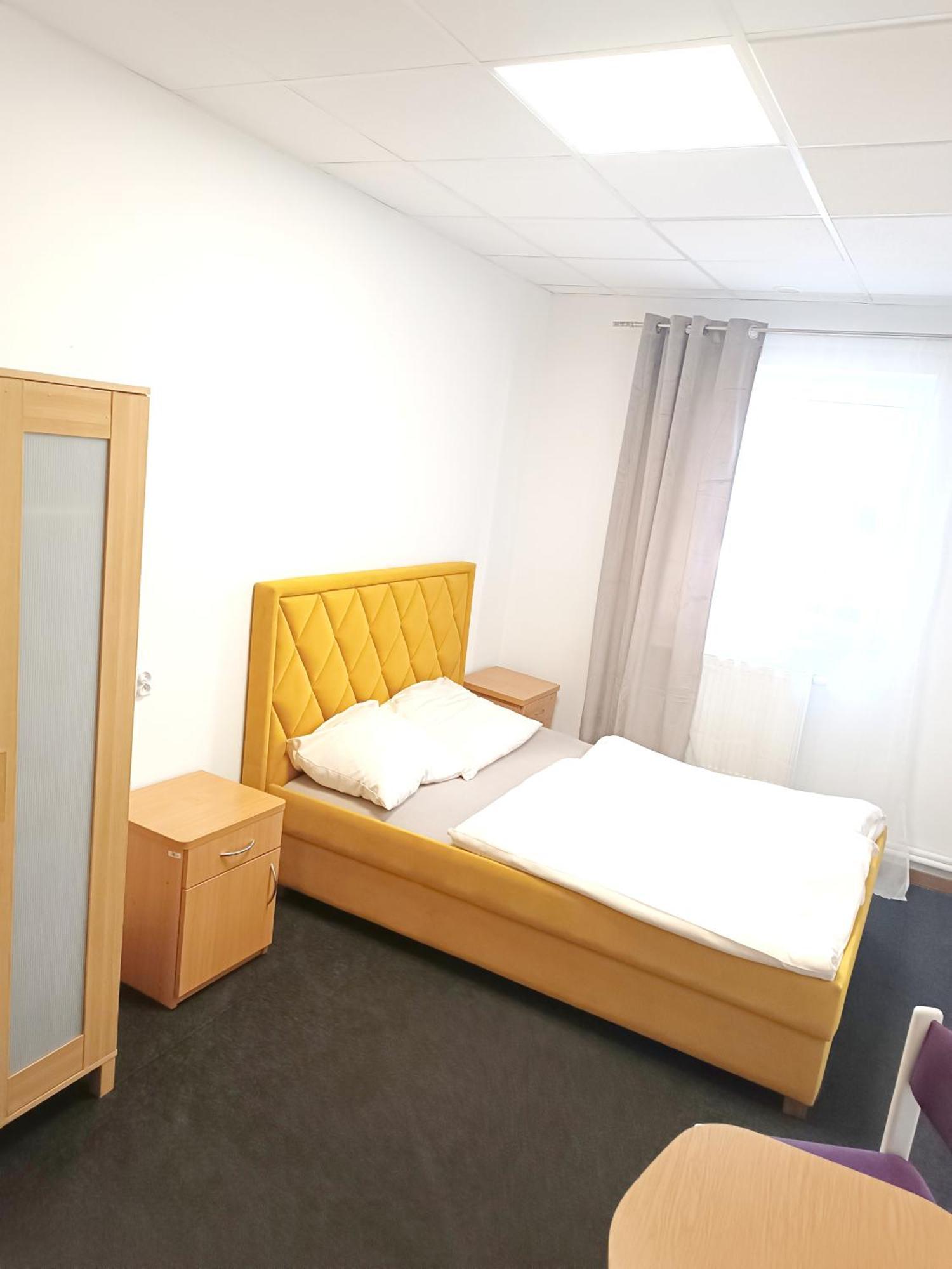 Hostel Krosnienska 12 Zielona Góra Dış mekan fotoğraf