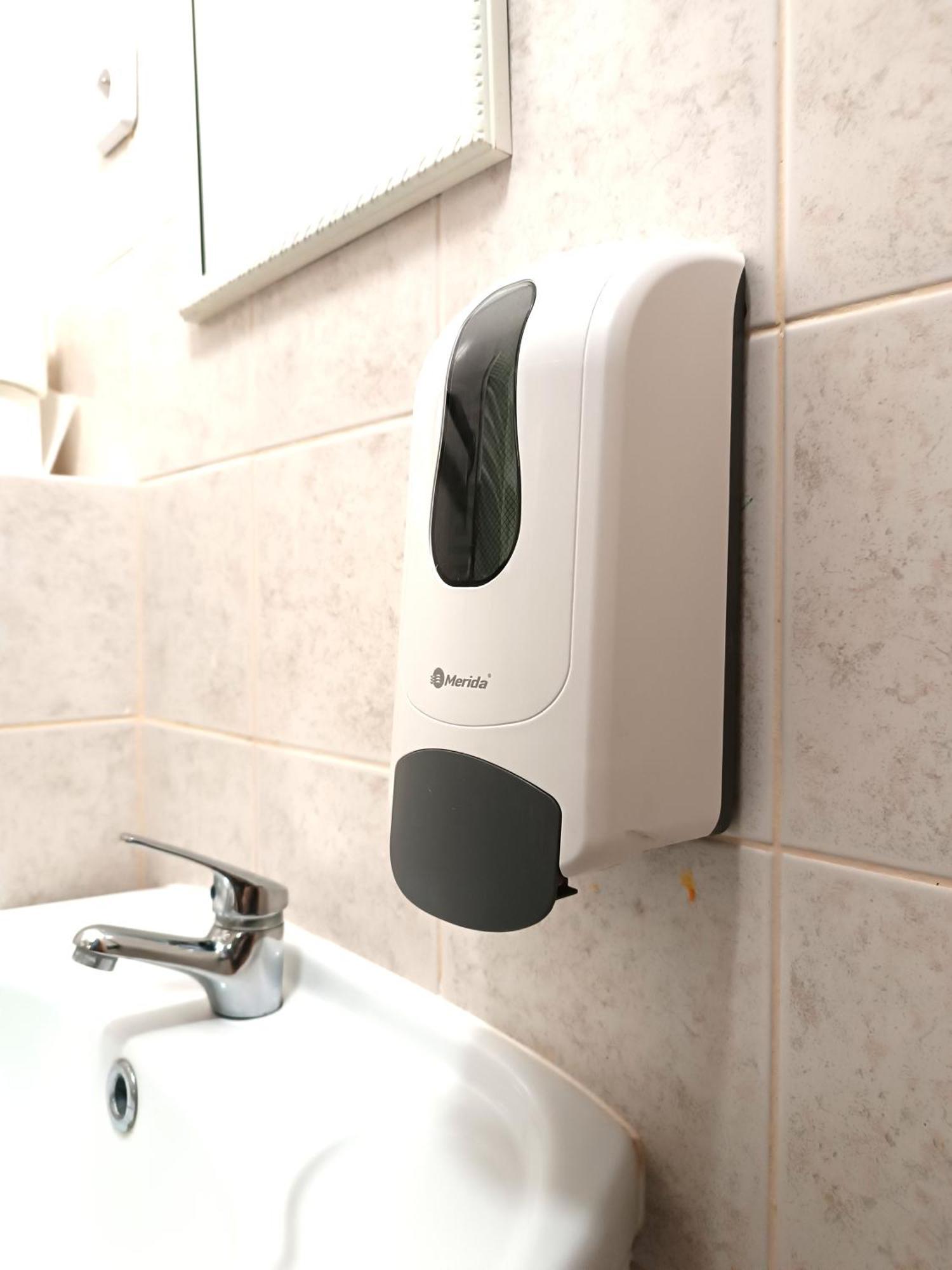 Hostel Krosnienska 12 Zielona Góra Dış mekan fotoğraf