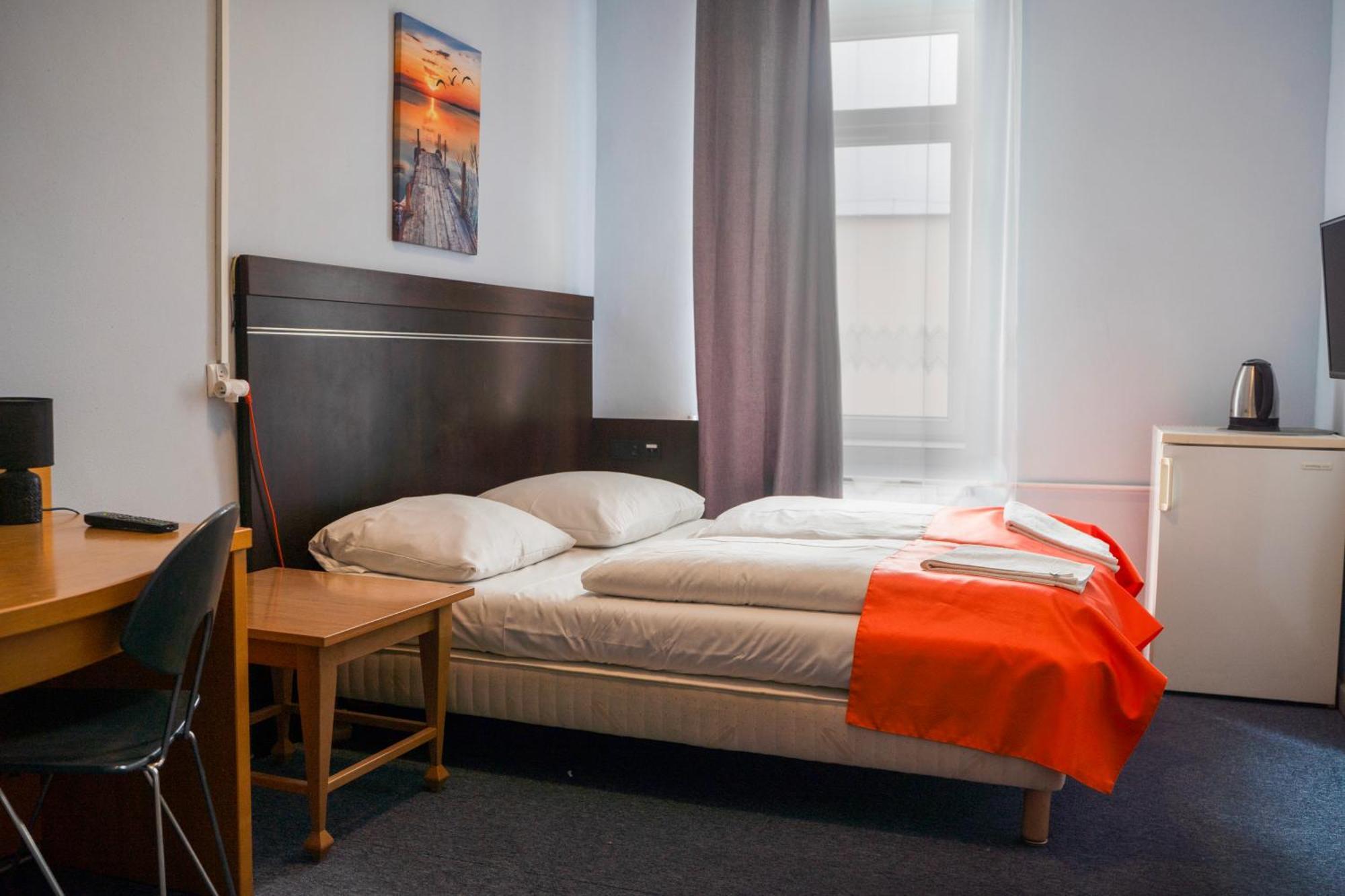 Hostel Krosnienska 12 Zielona Góra Dış mekan fotoğraf