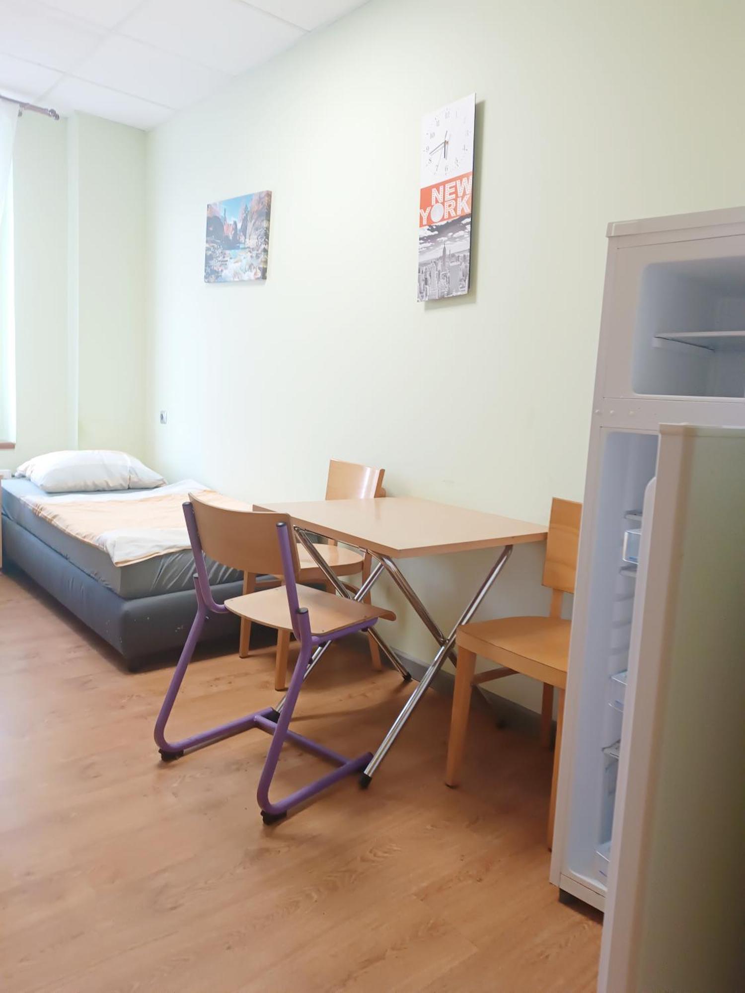 Hostel Krosnienska 12 Zielona Góra Dış mekan fotoğraf